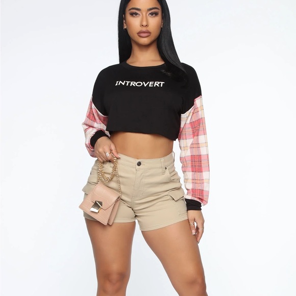 FN Introvert Crop Top. - Picture 3 of 6